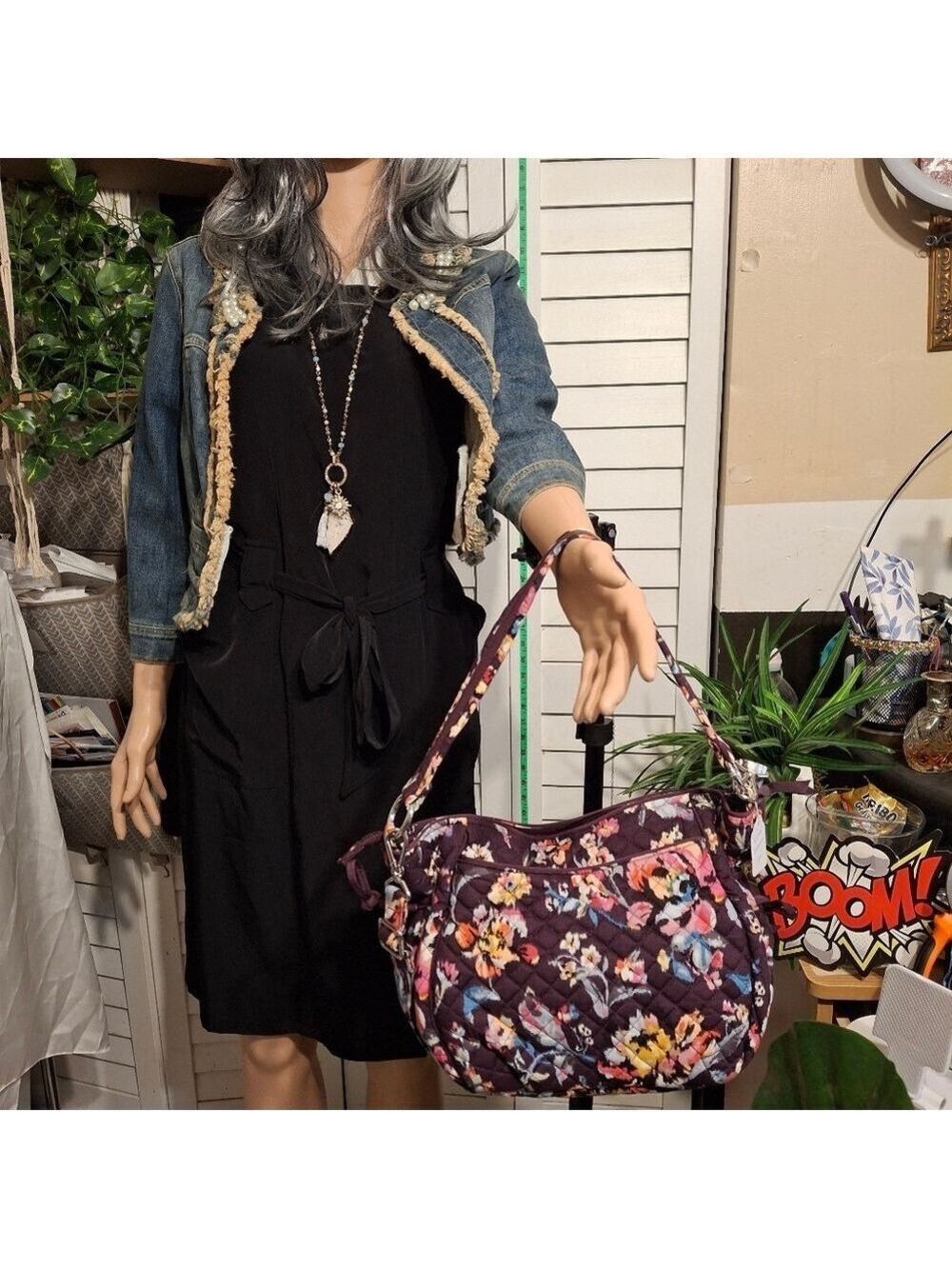 Vera Bradley Med Sized Floral Quilted Bag - Purple Like New - Picture 12 of 12